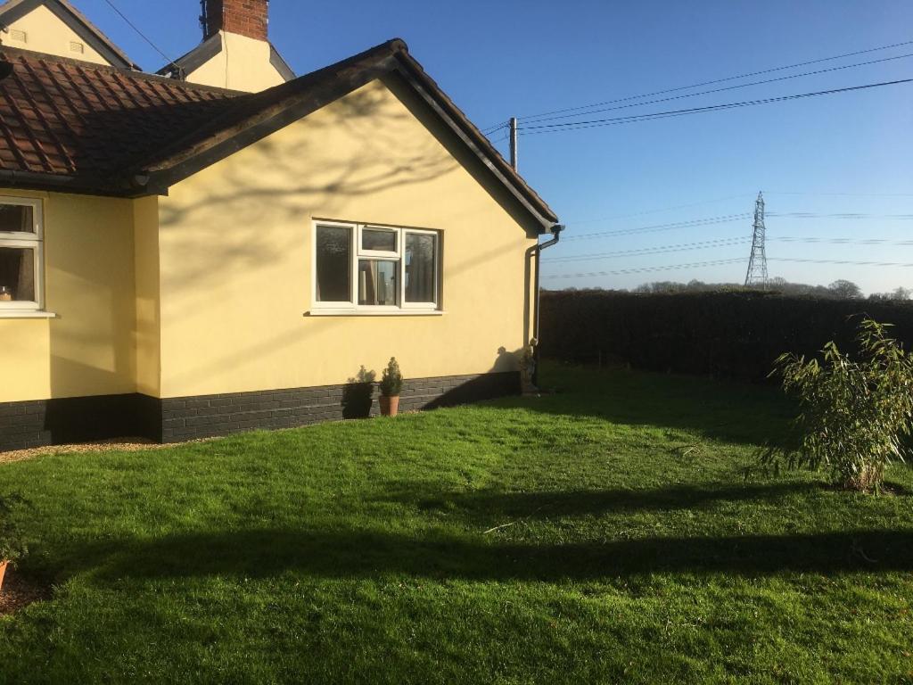 Hintlesham Claremont Cottage المظهر الخارجي الصورة